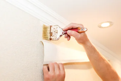 Pose de papier peint à Renty — revêtements muraux et toiles de verre